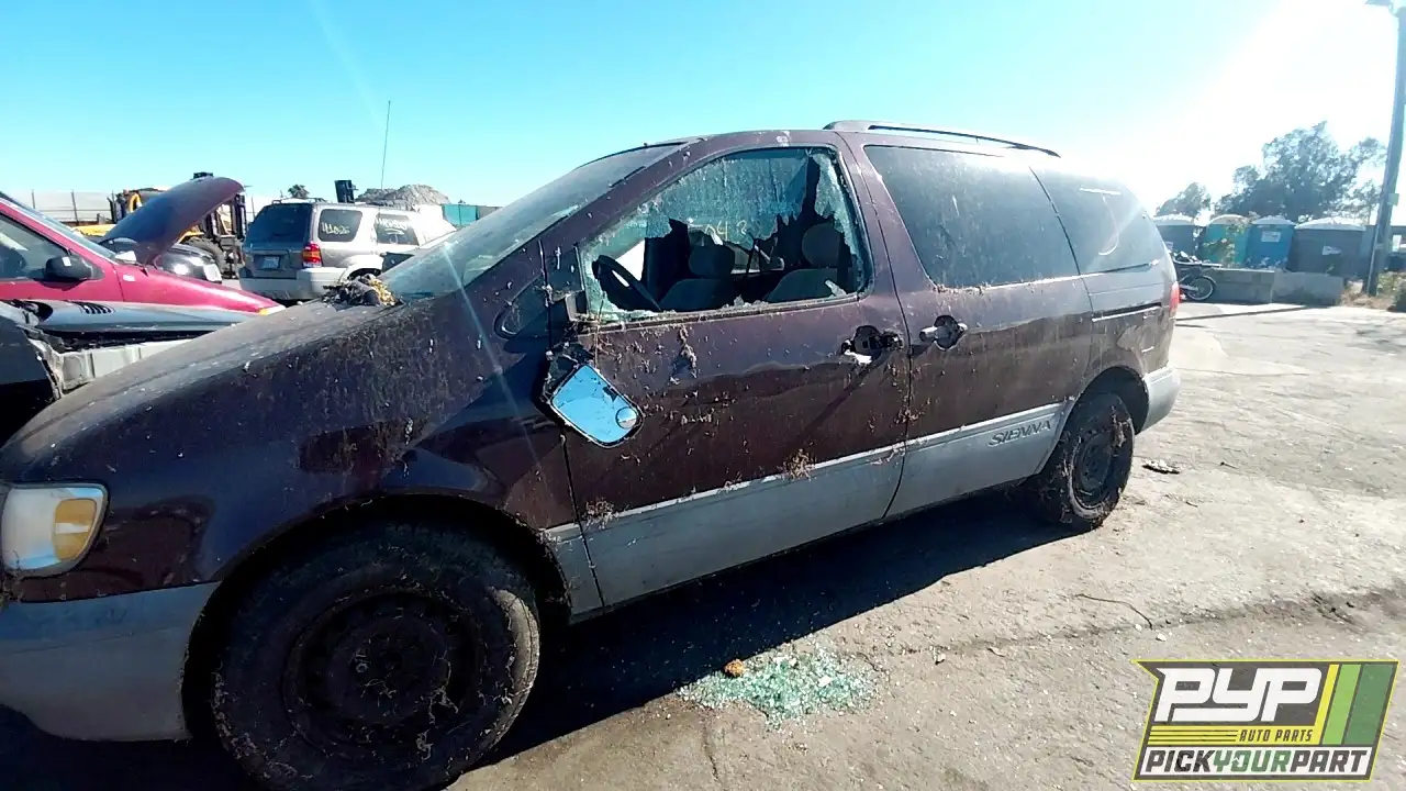 Photo of 2000 Toyota Sienna