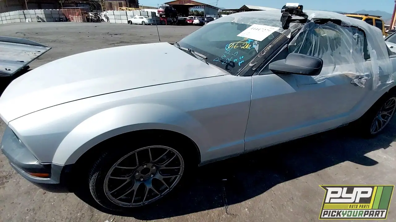 Photo of 2005 Ford Mustang