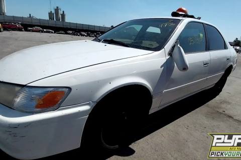 Photo of 2000 Toyota Camry