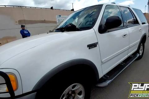 Photo of 2002 Ford Expedition