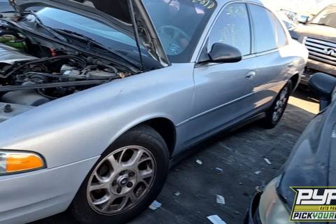 Photo of 2000 Oldsmobile Intrigue