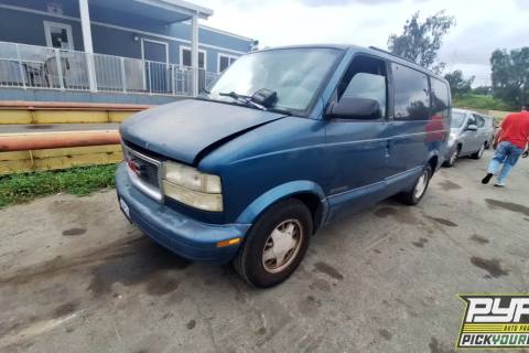 Photo of 2000 Gmc Safari
