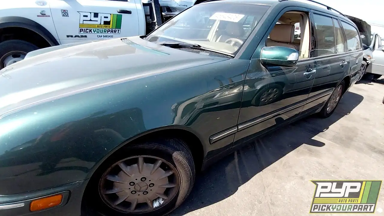 Photo of 2001 Mercedes-Benz E320