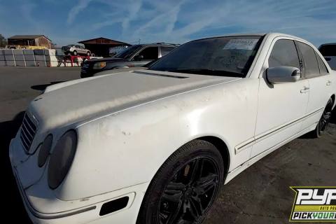 Photo of 2002 Mercedes-Benz E320