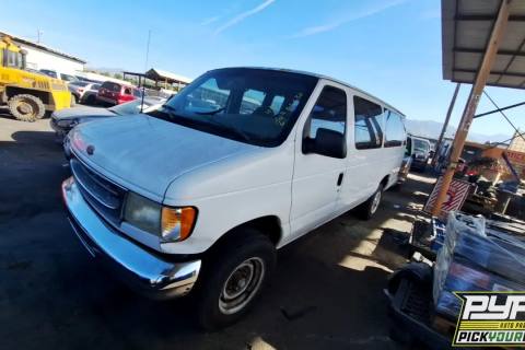 Photo of 2000 Ford E-350 Super Duty