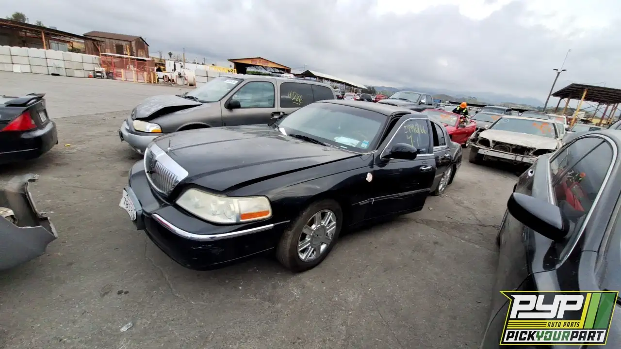 Photo of 2011 Lincoln Town Car