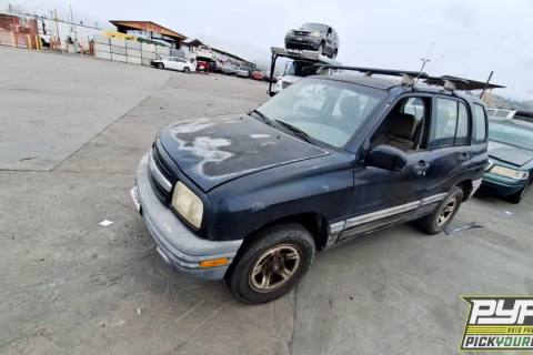 Photo of 2000 Chevrolet Tracker