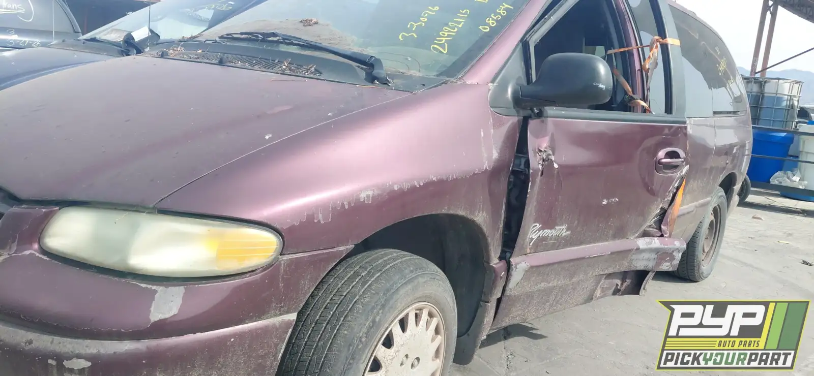 Photo of 1999 Plymouth Grand Voyager