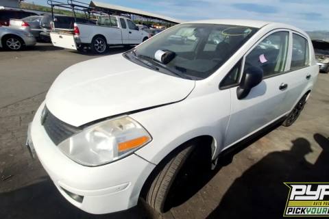 Photo of 2011 Nissan Versa