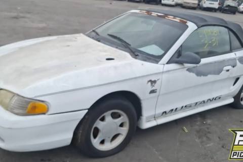 Photo of 1995 Ford Mustang