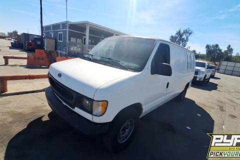 Photo of 2001 Ford E-150 Econoline
