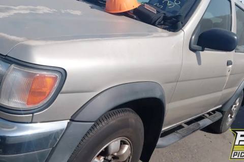 Photo of 1998 Nissan Pathfinder