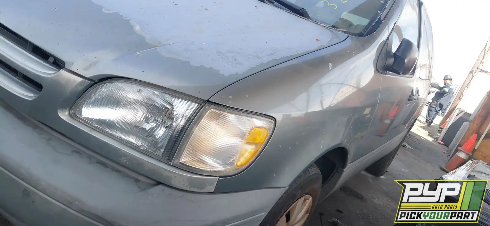 Photo of 1998 Toyota Sienna