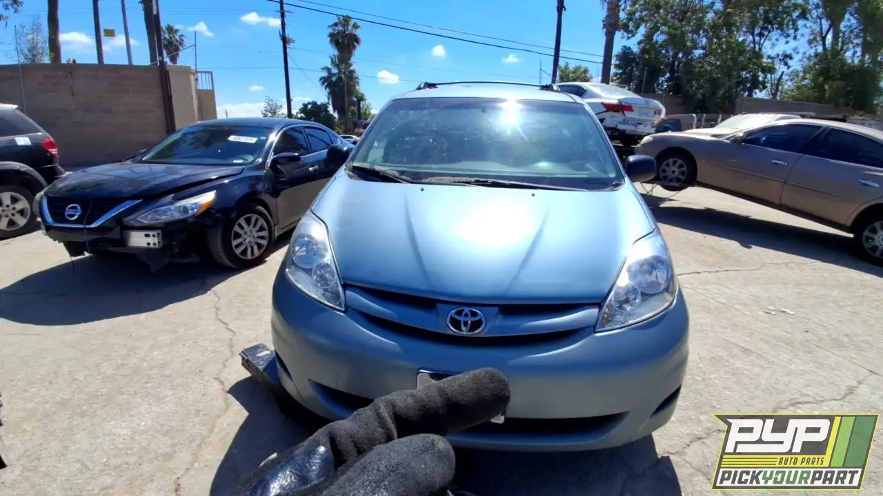 Photo of 2006 Toyota Sienna