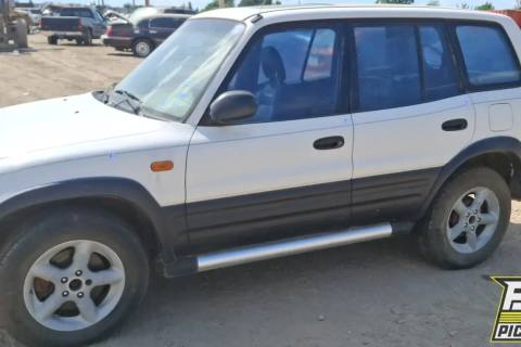 Photo of 1997 Toyota Rav4