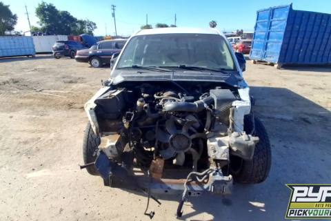 Photo of 2005 Nissan Titan