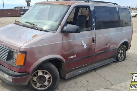 Photo of 1988 Chevrolet Astro