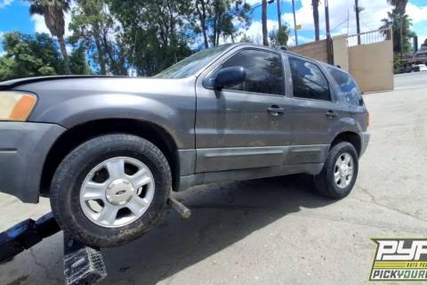 Photo of 2003 Ford Escape