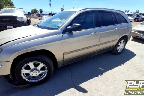 Photo of 2004 Chrysler Pacifica