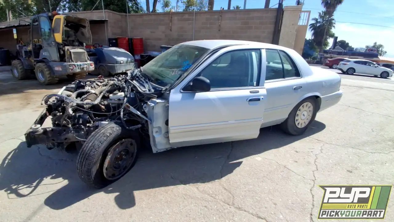 Photo of 2003 Ford Crown Victoria