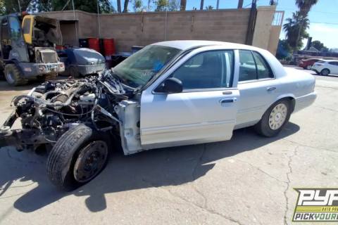 Photo of 2003 Ford Crown Victoria