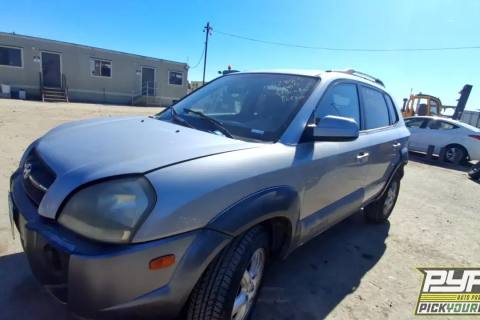 Photo of 2005 Hyundai Tucson