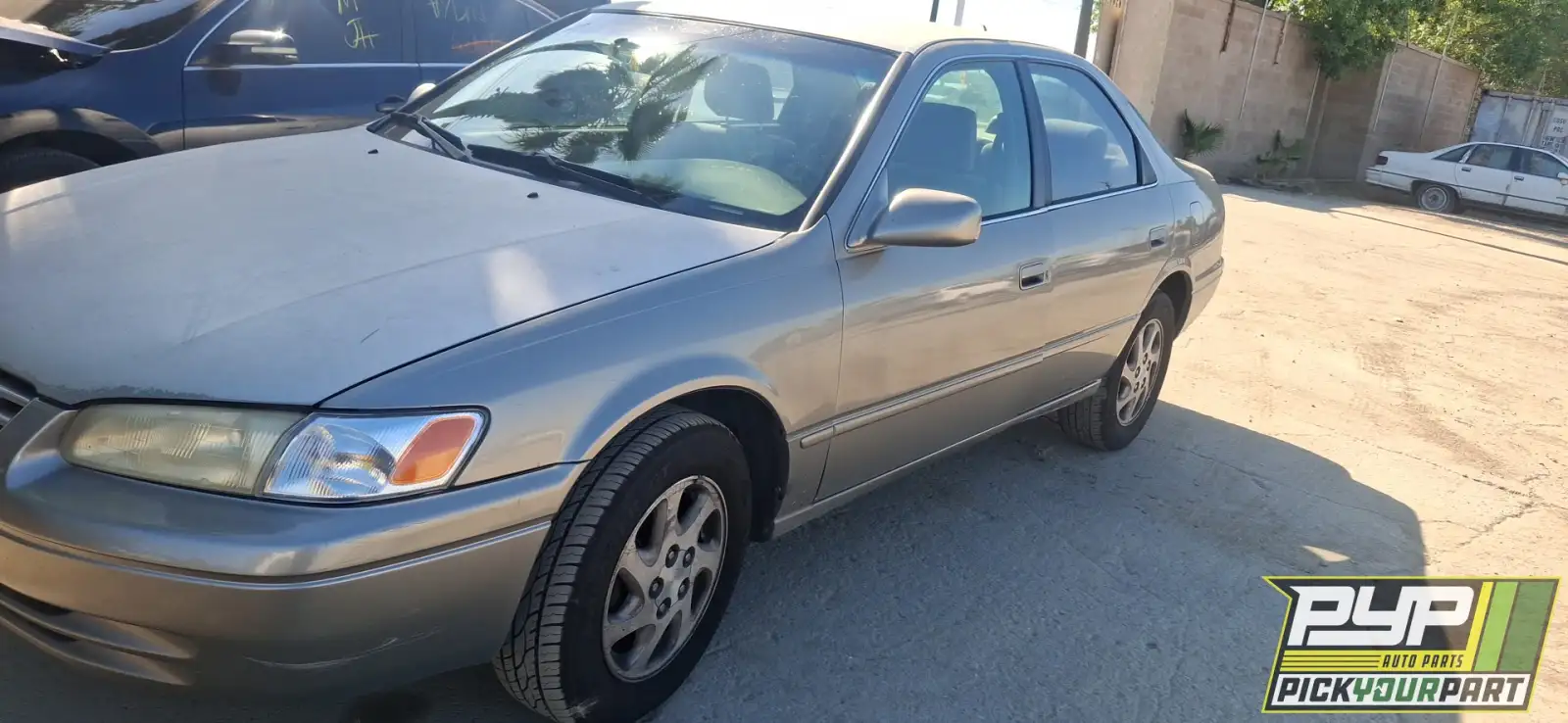 Photo of 1998 Toyota Camry