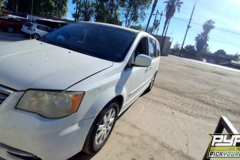 Photo of 2013 Chrysler Town & Country