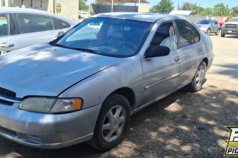 Photo of 1999 Nissan Altima