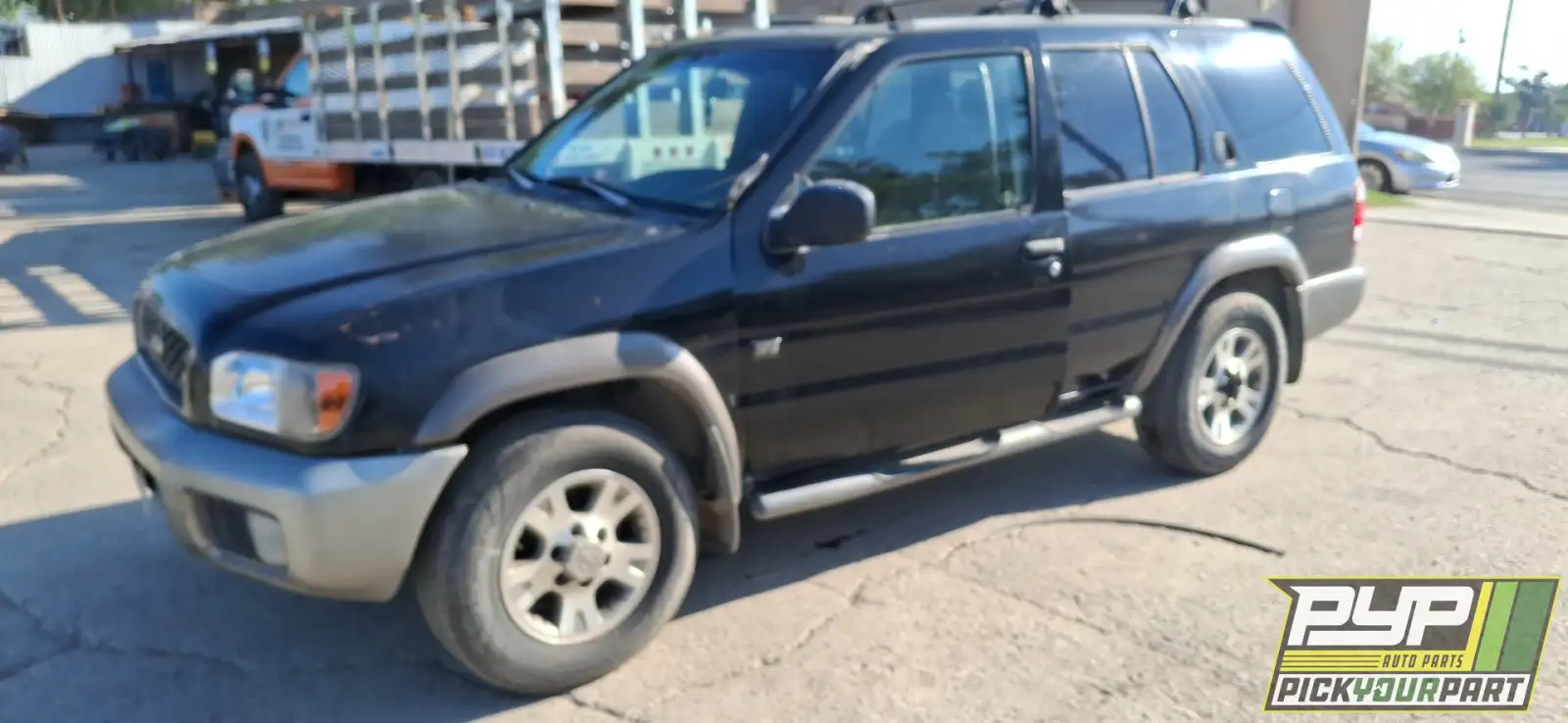 Photo of 1999 Nissan Pathfinder