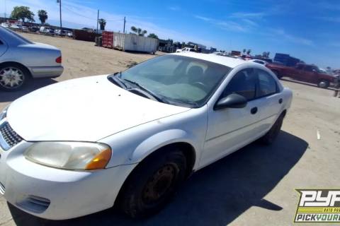 Photo of 2004 Dodge Stratus