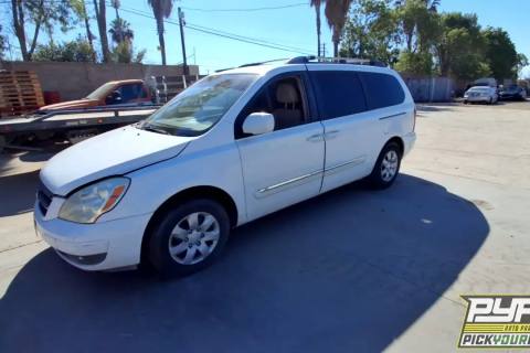 Photo of 2007 Hyundai Entourage