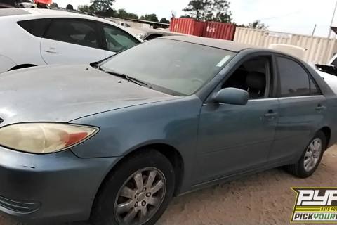 Photo of 2004 Toyota Camry