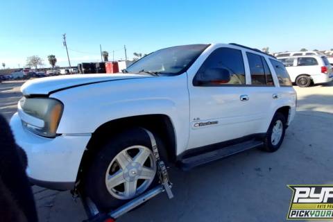 Photo of 2003 Chevrolet Trailblazer