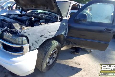 Photo of 2002 Chevrolet Tahoe