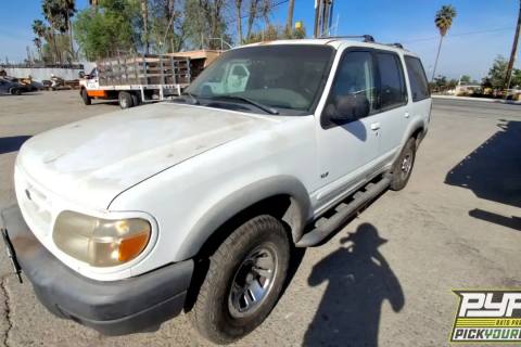 Photo of 2000 Ford Explorer