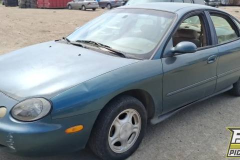 Photo of 1997 Ford Taurus