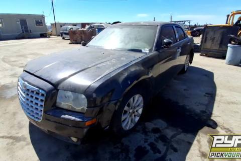 Photo of 2005 Chrysler 300