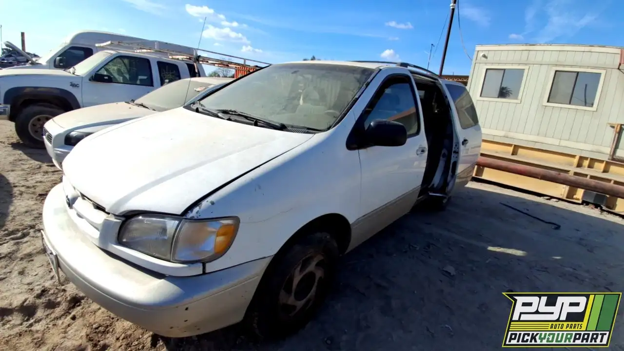 Photo of 2000 Toyota Sienna