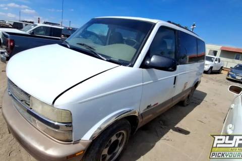 Photo of 2000 Chevrolet Astro