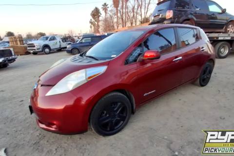Photo of 2014 Nissan Leaf