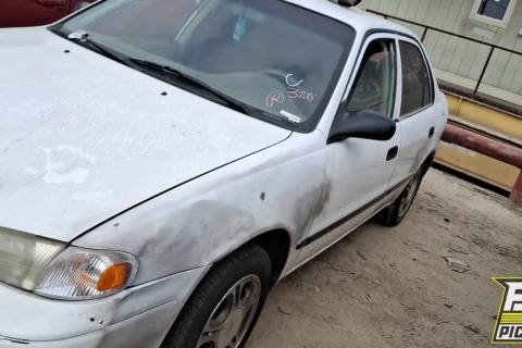 Photo of 1999 Chevrolet Prizm