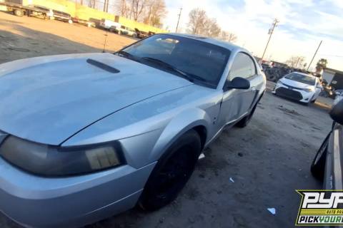 Photo of 2000 Ford Mustang