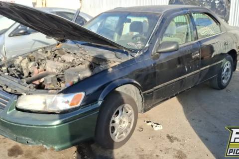 Photo of 1998 Toyota Camry