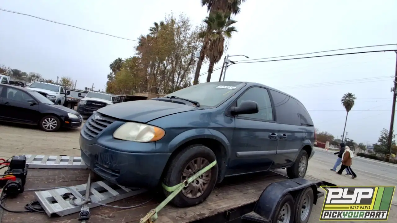 Photo of 2006 Chrysler Town & Country
