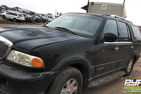 Photo of 2002 Lincoln Navigator