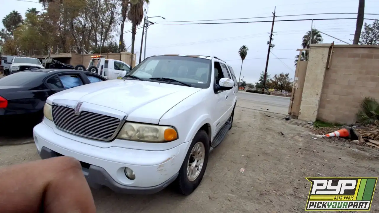 Photo of 2000 Lincoln Navigator