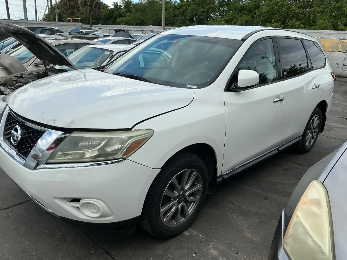 Photo of 2013 Nissan Pathfinder