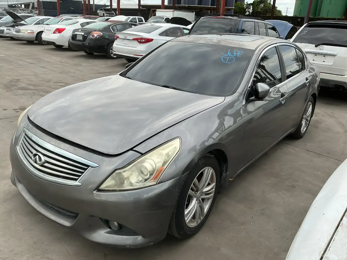Photo of 2013 Infiniti G37