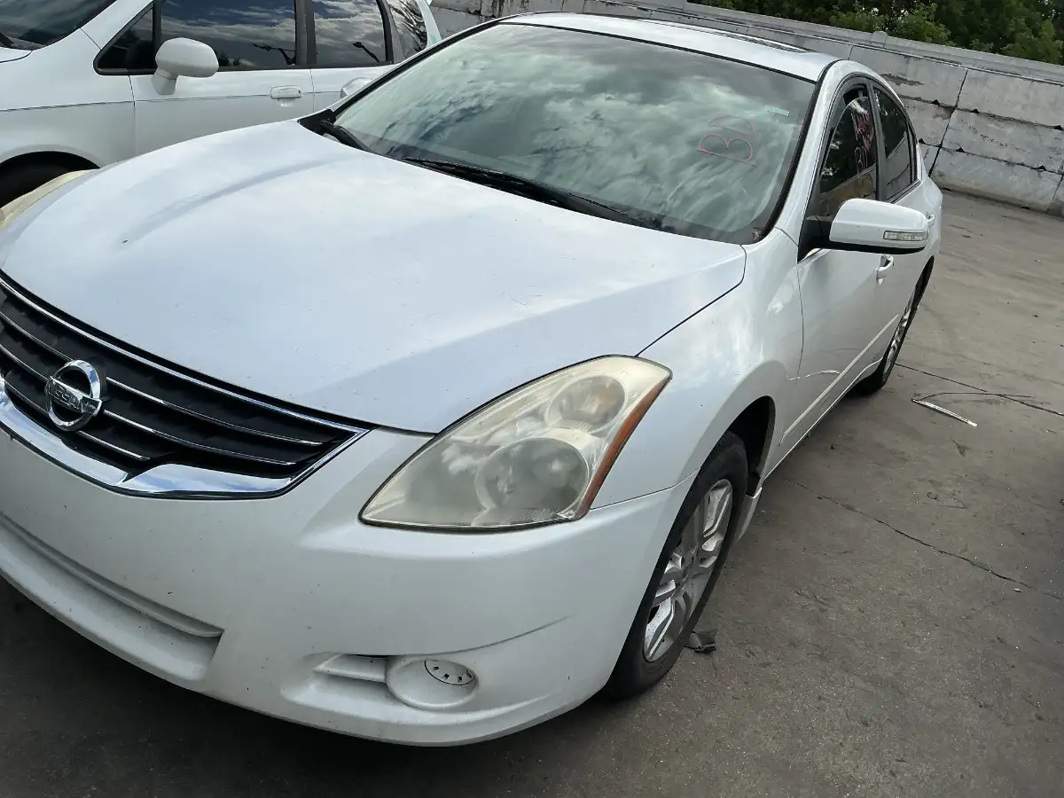 Photo of 2010 Nissan Altima